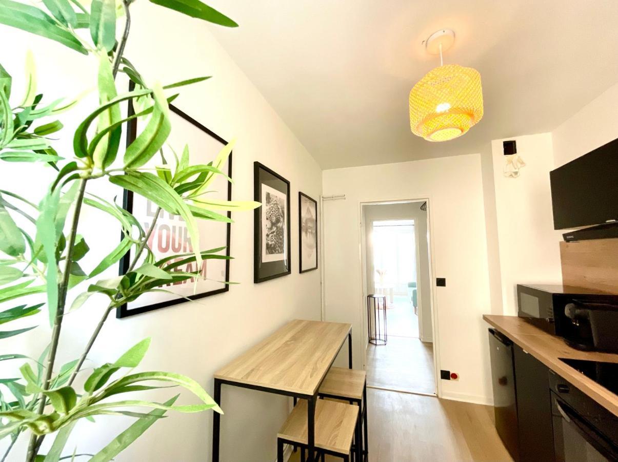 Appartement La Douceur Roannaise - Parking Prive Proche Gare