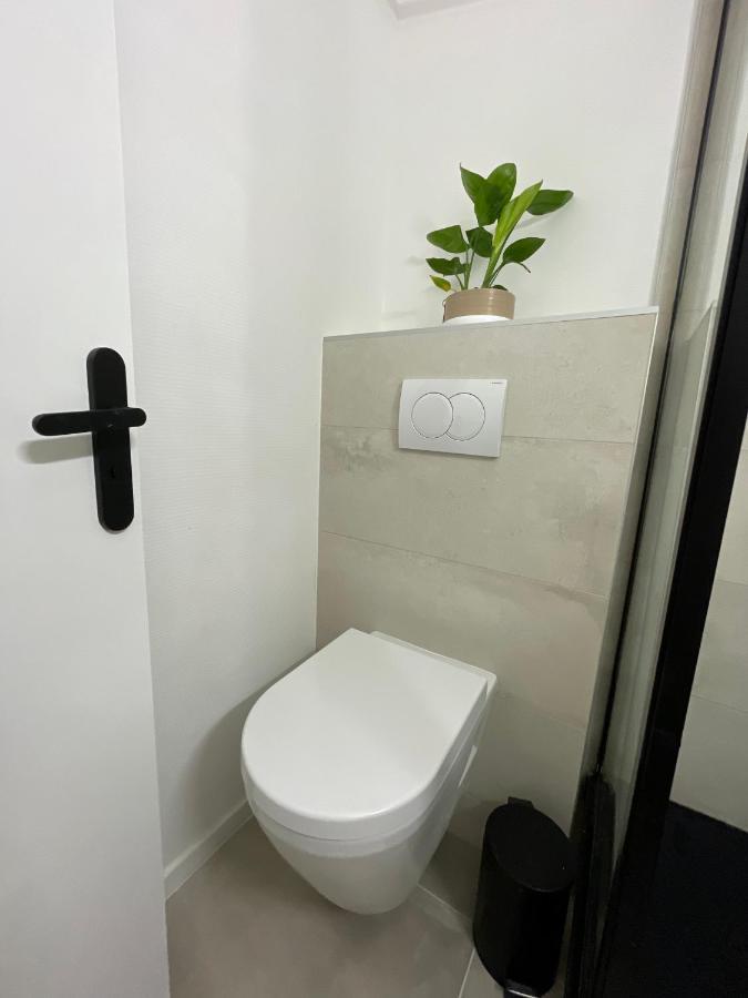 Apartamento La Douceur Roannaise - Parking Prive Proche Gare Roanne